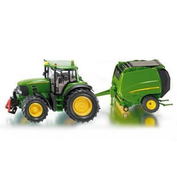 John Deere traktor sa balirkom